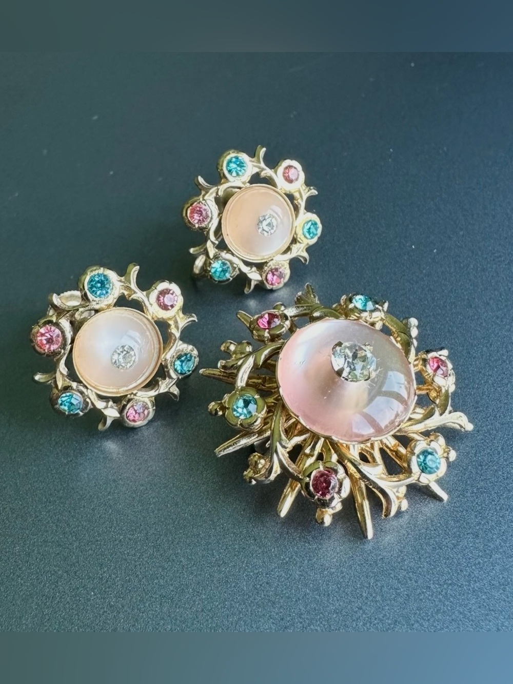 1950’s CORO Demi-Parure Set Pink Moonglow Lucite Rhinestone Brooch &  Earrings